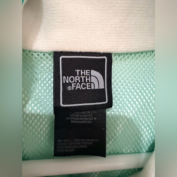 The North Face Women's Vibrant Teal Ski Jacket - Picture 8 of 11